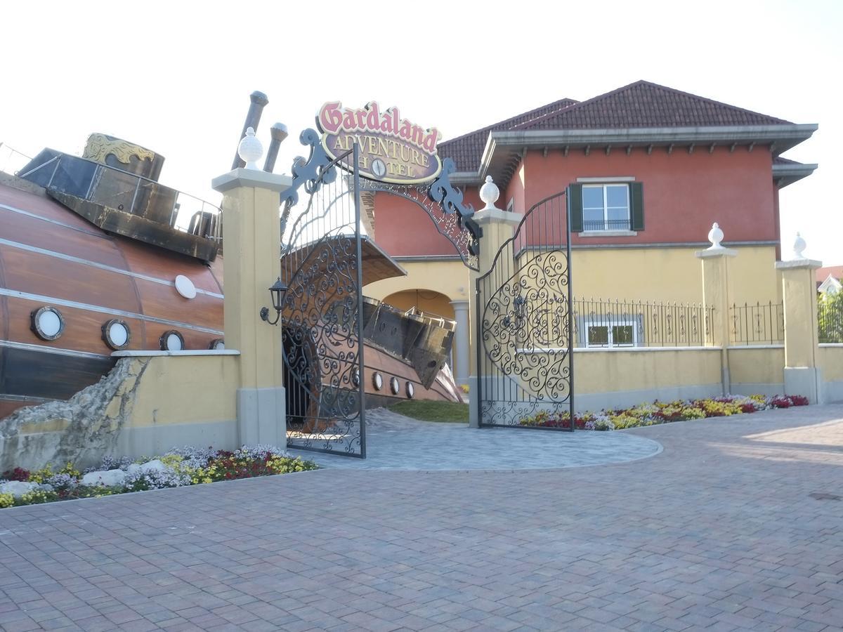 Gardaland Adventure Hotel Castelnuovo del Garda Exterior photo